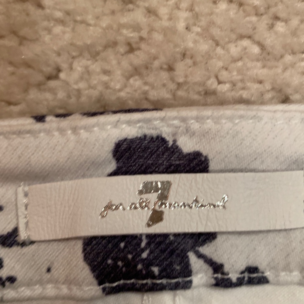 Jeans - Picture 3 of 4